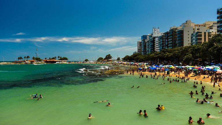 Praia das Castanheiras em Guarapari (ES). Foto: Vitor Jubini/MTur