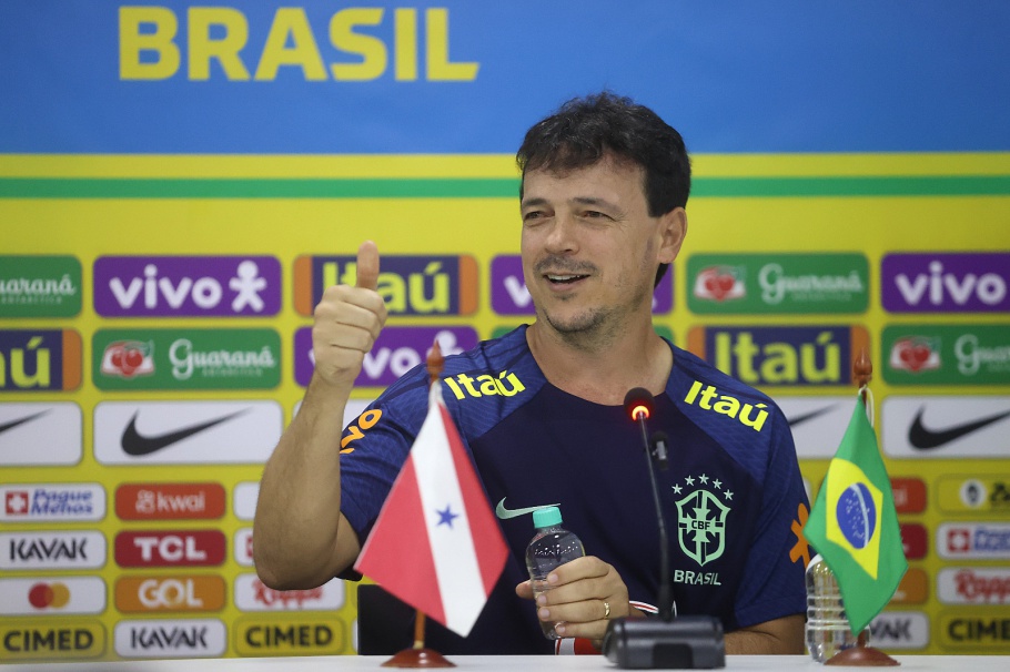 Diniz faz primeira convocação para Eliminatórias da Copa do Mundo 2026