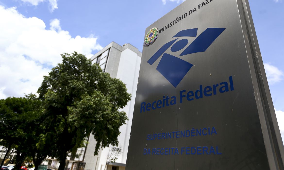 Encomenda retida pela Receita Federal : r/brasil