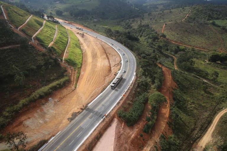 A rodovia sinuosa e em muitos trechos antiquada foi criada em 1952, durante o governo de Getúlio Vargas. Foto: Agência Brasil