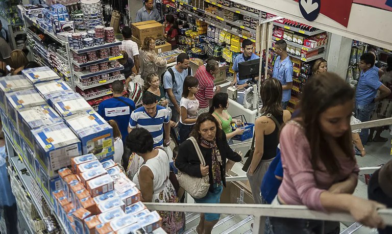 Setor de comércio é um dos puxadores do emprego. Foto: Marcelo Camargo/Agência Brasil