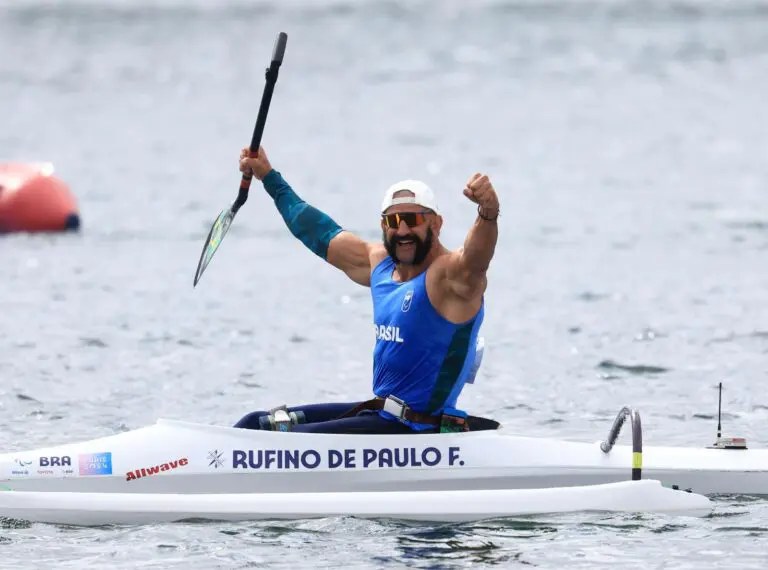  Fernando Rufino comemora ouro nos Jogos Paralímpicos de Paris 2024. Foto: Marcello Zambrana/CPB