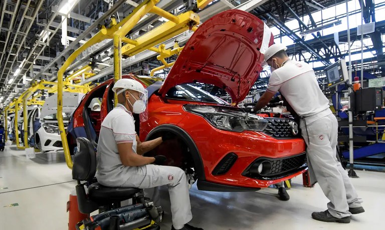 Indústria mineira acumula 9,2% de crescimento nos últimos três meses, até agosto. Foto: Reuters/Washington Alves 