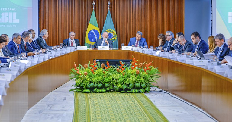 Lula, ministros e governadores estão reunidos em Brasília. Foto: Ricardo Stuckert/PR