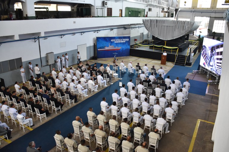 Cerimônia de batimento de quilha dá início ao novo navio. Foto: Marinha do Brasil