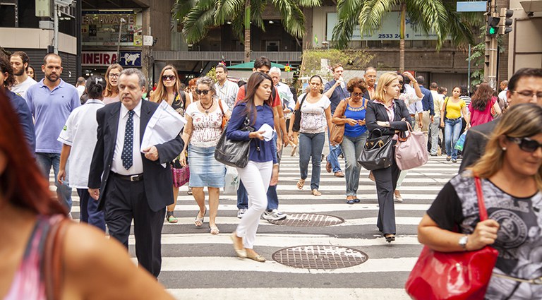 Empregados com carteira e sem carteira atingem patamar recorde. Foto: Acervo IBGE