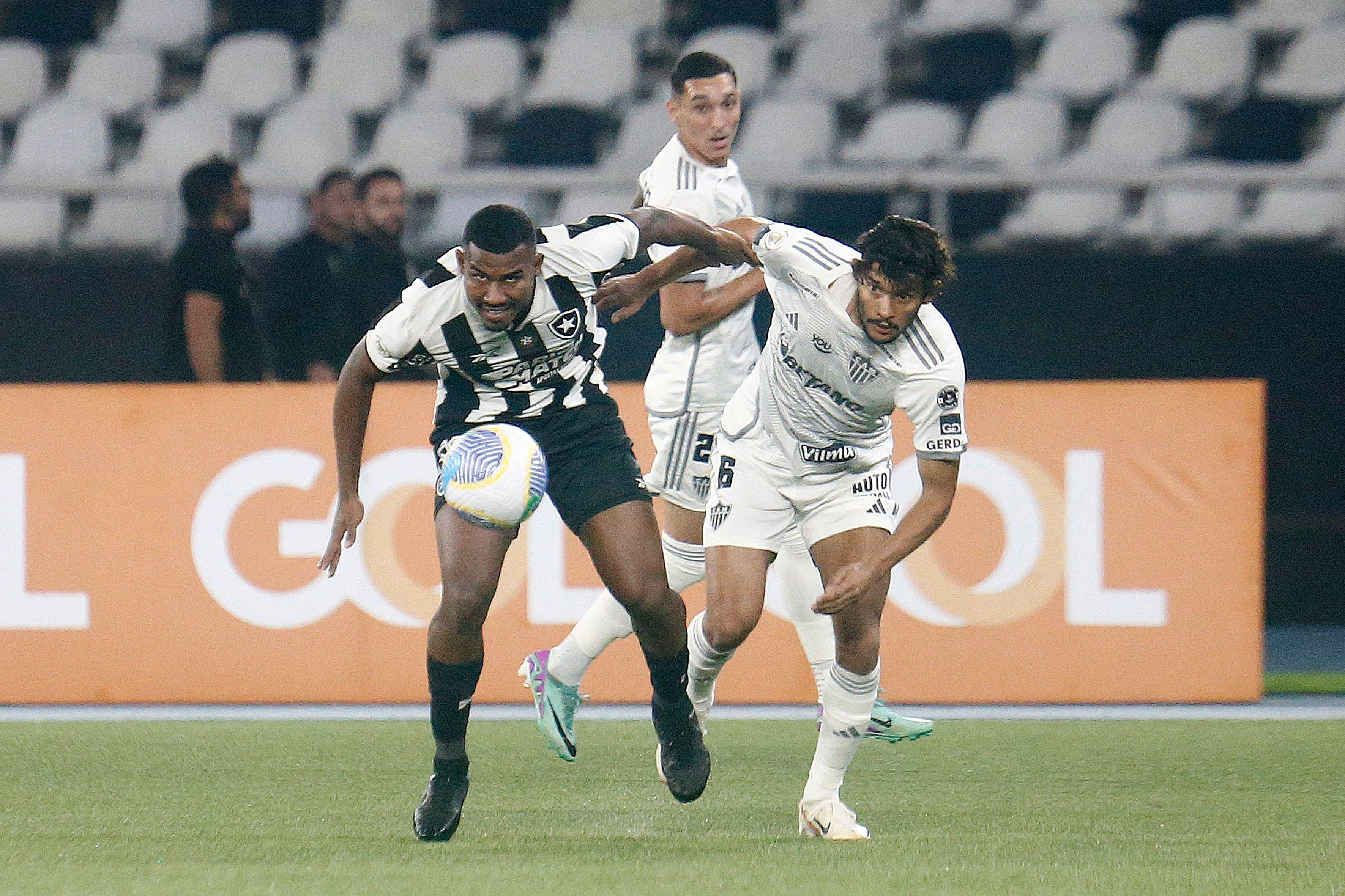 Atlético-MG e Botafogo decidem título da Libertadores neste sábado