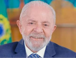 Hemorragia não afeta função cerebral do presidente, diz médico de Lula