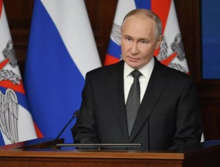 Putin: Rússia está disposta a negociar, mas Zelensky é ilegítimo e não tem 'direito de assinar nada'