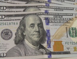 Dólar cai pela 11ª vez e tem maior sequência de quedas em 20 anos