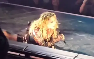 Madonna cai no palco durante show em Seattle; assista ao vídeo