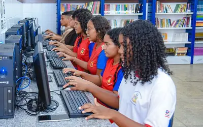 Ministério das Comunicações anuncia doação de 2,5 mil computadores para Pontos de Inclusão Digital