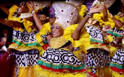 Ilê Aiyê escolhe 44ª rainha em noite de celebração da beleza da mulher negra