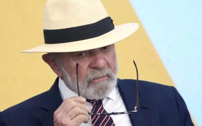 'Cena grotesca', diz Lula sobre bate-boca entre Trump e Zelensky