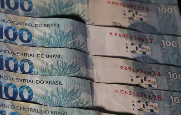 Rendimento médio do brasileiro chegou a R$ 1.848 em 2023